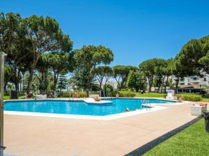 Bazén v ubytování Amplio y luminoso apartamento en 1 línea playa nebo v jeho okolí