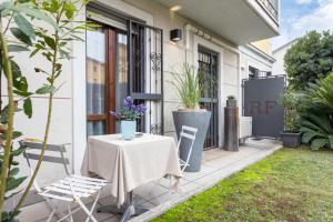 A garden outside Residenza Il Fiore