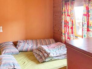 Ένα ή περισσότερα κρεβάτια σε δωμάτιο στο 8 person holiday home in Jelsa-By Traum