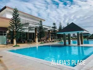 - une vue sur la piscine du complexe alfas place dans l'établissement Alleia's Place at Tagaytay, à Tagaytay