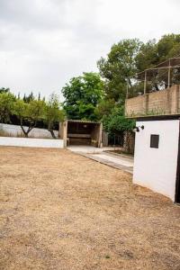Fotografia z galérie ubytovania Casa Mas Montanas vakantiehuis met zwembad Max 10-12 pers Vlakbij Valencia v destinácii Godelleta