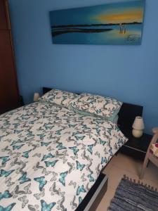 Posteľ alebo postele v izbe v ubytovaní Charming 1-Bed Apartment in Oradour-Fanais