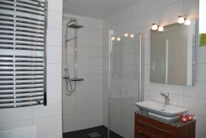 Koupelna v ubytování Rum För Resande + 22 fotografií