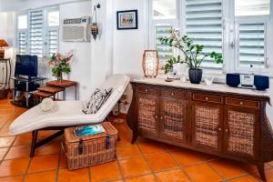 Area soggiorno di Vieques Island House with Caribbean Views and Pool!