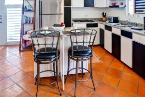 Cucina o angolo cottura di Vieques Island House with Caribbean Views and Pool!