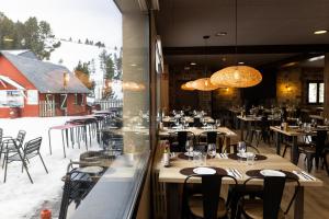 Restaurace v ubytování Hotel Port 1730