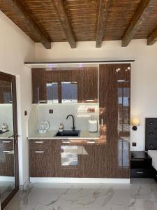 Vonios kambarys apgyvendinimo įstaigoje Villa ART