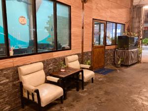 Posezení v ubytování โรงแรมคุ้มเดช - KoomDech Hotel