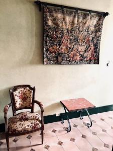 Posedenie v ubytovaní labarretaine , une maison de caractère