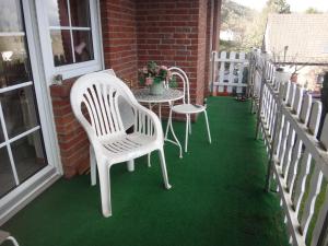 Ein Balkon oder eine Terrasse in der Unterkunft Haus Eifelinchen