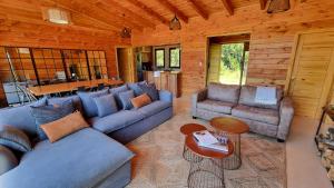 Зона вітальні в Peuma Lodge Patagonia