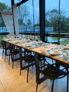 Pousada Container e Spa Mina Beer餐厅或其他用餐的地方