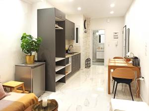 A kitchen or kitchenette at Mikalis Studio