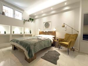 A bed or beds in a room at Mikalis Studio