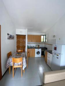 CASA SANDRA COCOSOL的厨房或小厨房