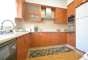 Zdjęcie z galerii obiektu Apartamentos con jardín a un paso de la playa w mieście Pontevedra