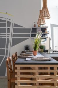 Fotografia z galérie ubytovania Art Downtown Home styled by a Local Designer v Budapešti