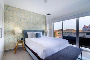 Φωτογραφία από το άλμπουμ του Because Location Really Is Everything! σε Oranjestad