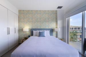 Φωτογραφία από το άλμπουμ του Because Location Really Is Everything! σε Oranjestad