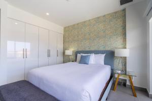 Φωτογραφία από το άλμπουμ του Because Location Really Is Everything! σε Oranjestad +32 φωτογραφίες