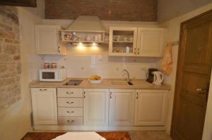 A kitchen or kitchenette at House Trevisol