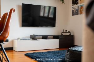 TV/trung tâm giải trí tại Angolo di Luca by PortofinoVip