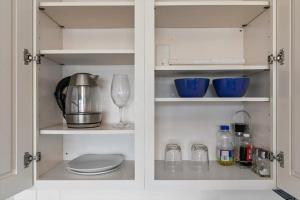 Kuchyň nebo kuchyňský kout v ubytování Unit 1 Maui Ohana Modern Studio + 9 fotografií