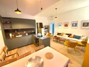 Η κουζίνα ή μικρή κουζίνα στο SWEETSUITE Rome