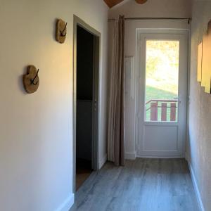 Zdjęcie z galerii obiektu Superbe appartement tout confort w mieście Lyaud