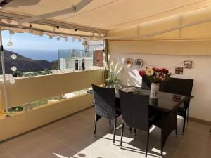 Fotografia z galérie ubytovania Luxurious 2 bedroom apartment with big sunny terrace and a fantastic view v destinácii Puerto Rico de Gran Canaria