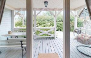 Μπαλκόνι ή βεράντα στο 2 Bedroom Pet Friendly Home In Karwia