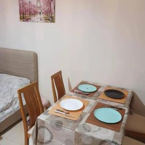 Posezení v ubytování HOME away from home_3BR at Maniatika_14min walk to the port