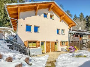 Budova, kde se apartmán nachází + 6 fotografií