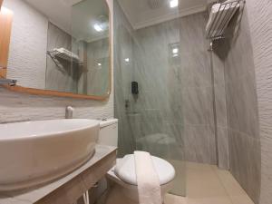 Koupelna v ubytování Muara Hotel Bukittinggi