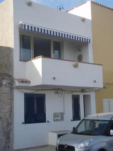 Το κτήριο όπου στεγάζεται  η παραθεριστική κατοικία