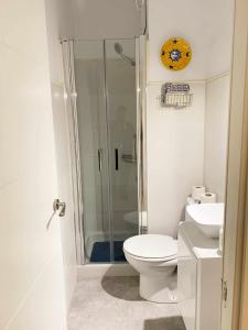 Kúpeľňa v ubytovaní Apart Luminoso céntrico 3 hab 2 baños + 9 fotografií