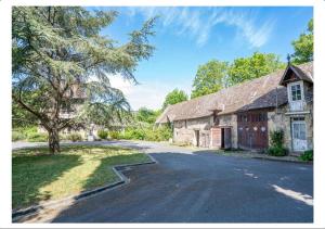 Zdjęcie z galerii obiektu Studio calme dans un château au coeur de Caen w Caen