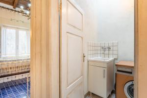A bathroom at Grillo Rosso 5