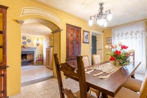 A kitchen or kitchenette at Grillo Rosso 5