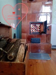 Sjónvarps- og/eða afþreyingartæki á Apartmani Dragulj