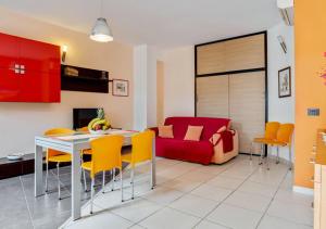 Μια τηλεόραση ή/και κέντρο ψυχαγωγίας στο Villa Verdemare San Lorenzo, Mare e Relax a due passi dalla Spiaggia