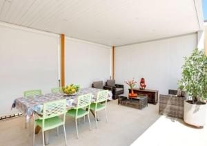 A seating area at Villa Verdemare San Lorenzo
