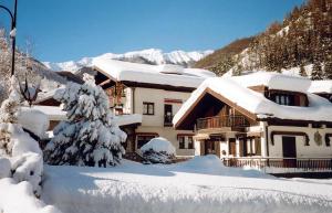 Splošen pogled na gorovje oz. razgled na gore, ki ga ponuja hotel