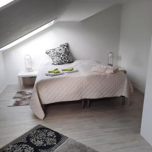 Postel nebo postele na pokoji v ubytování 2 Schlafzimmerwohnung bei Frankfurt am Main