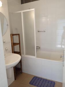 Koupelna v ubytování Lipno nad Vltavou apartement pro 4 až 6 osob OP KK 2lož terasa sklep koupelna WC 300 m od vleku 150 m od přístavu plachetnice