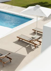 Piscina di Tzanis Resort Skyros o nelle vicinanze
