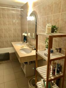 Kúpeľňa v ubytovaní Casa ASIA. Relax a 5 minutos de las calas TOP.