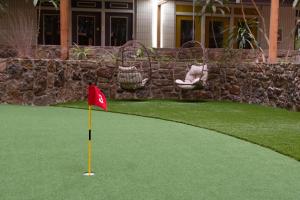 Golf v hotelu nebo okolí