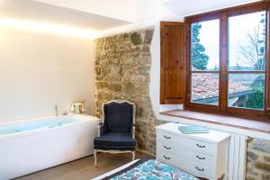 A bathroom at Residenza le Colline del Paradiso