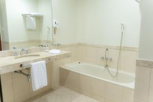 Ванная комната в Crowne Plaza Asunción by IHG